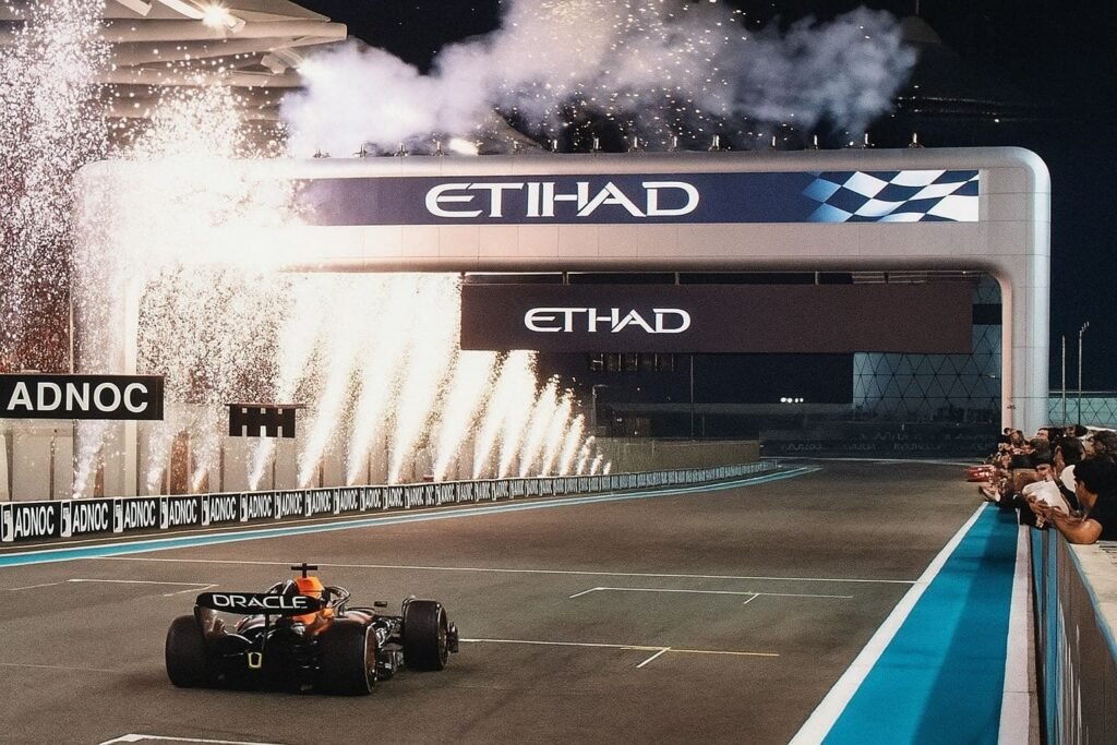 Yacht charter Abu Dhabi Formula 1-1 4